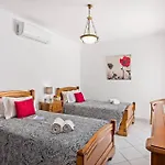 Hope By * Gale (Albufeira)